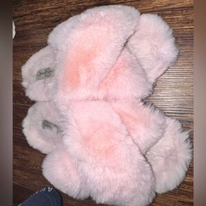 Pink Fuzzy Women's Slippers